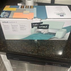 Cricut And Floral Supplies 