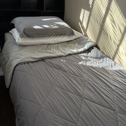 Twinside bed with drawers