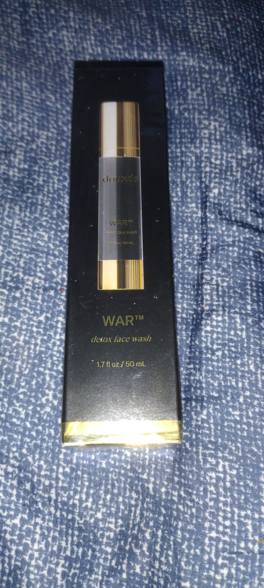 Douxds WAR Detox Face Wash 