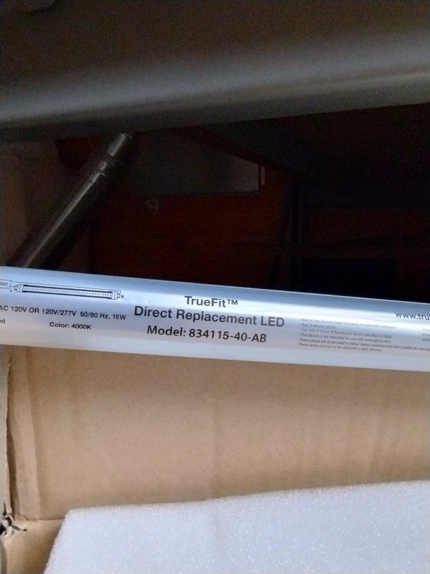 LED 4' T8 Bulbs