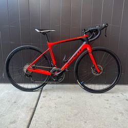 Giant Defy Advanced 2 Carbon Road Bike – Medium – Shimano 105 11-Speed – Hydraulic Disc