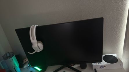 Xbox series s with LG monitor and sound system