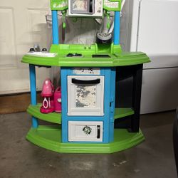 Play Kitchen