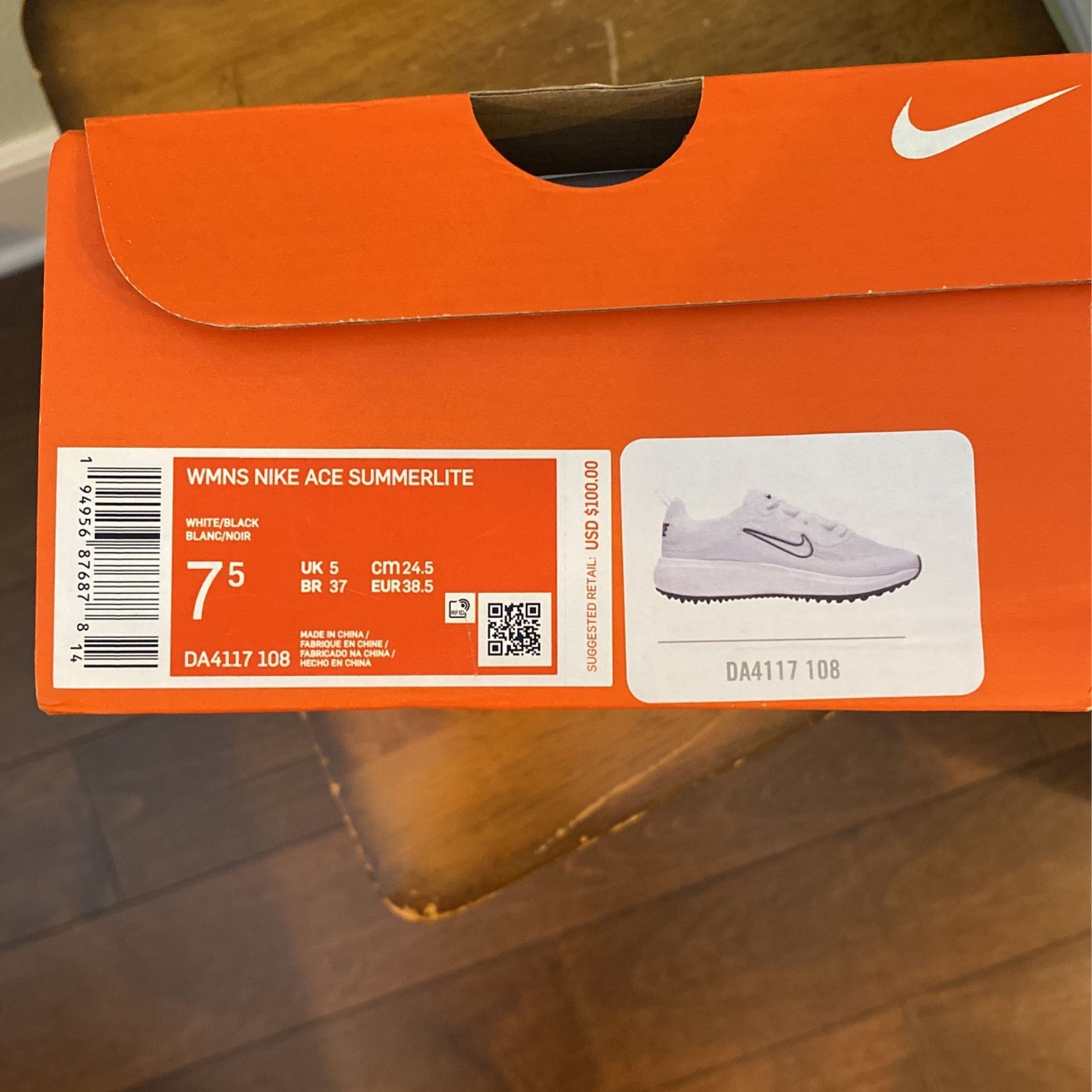 Nike Womens Golf Shoe 7.5 Brand New