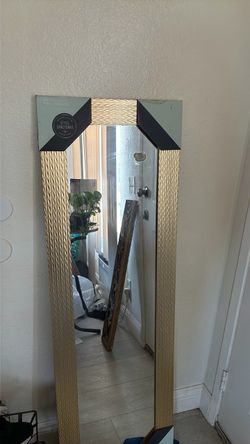Wall mirror gold new