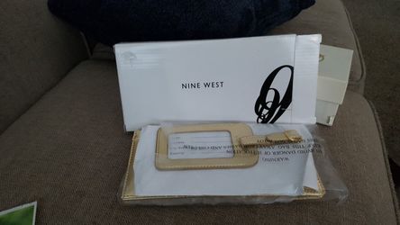 Nine west. Passport holder/wallet and luggage tag