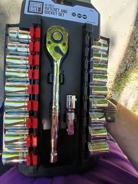22 Pce Socket And Ratchet