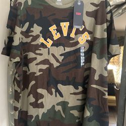 LEVI'S - Camouflage Men's Shirt.  Size XXL