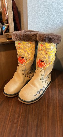 Ed Hardy Boots. Vintage. excellent condition. size 7