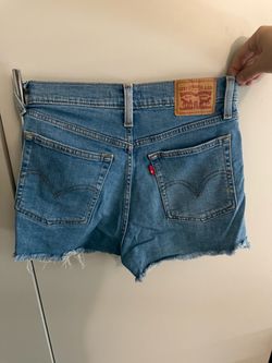 Levi - women’s jean shorts