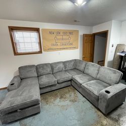 Brand New Sectional Couch ( FREE DELIVERY ACROSS MISSOURI)
