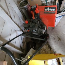 Ariens Snow blower
