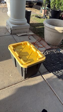 Heavy Duty Plastic Storage Tote with Lid