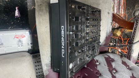 Denon X1800 Dj mixer