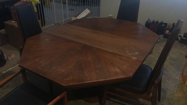 1950 S Foster Mcdaniel Walnut Octagonal Two Leaf Dining Table W 6 1950 S Foster Mcdaniel Walnut Octagonal Two Leaf Dining Table W 6 Chairs