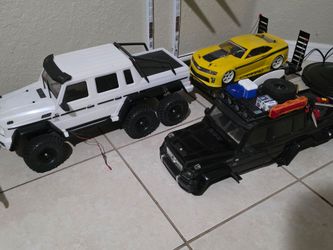Traxxas TRX-6 Mercedes G63 crawler...