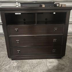 Wood Dresser
