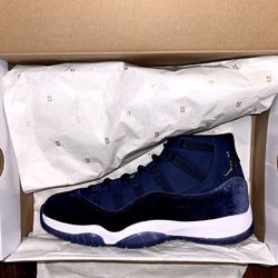 Brand New Jordan 11 Retro “Midnight Navy” (W) Men’s size 10.5/Womens size 12