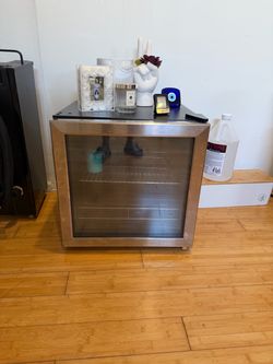 Mini fridge