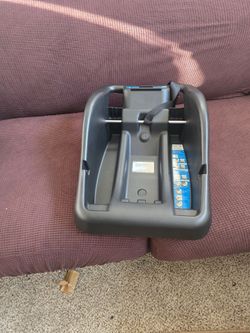Infant car seat and base