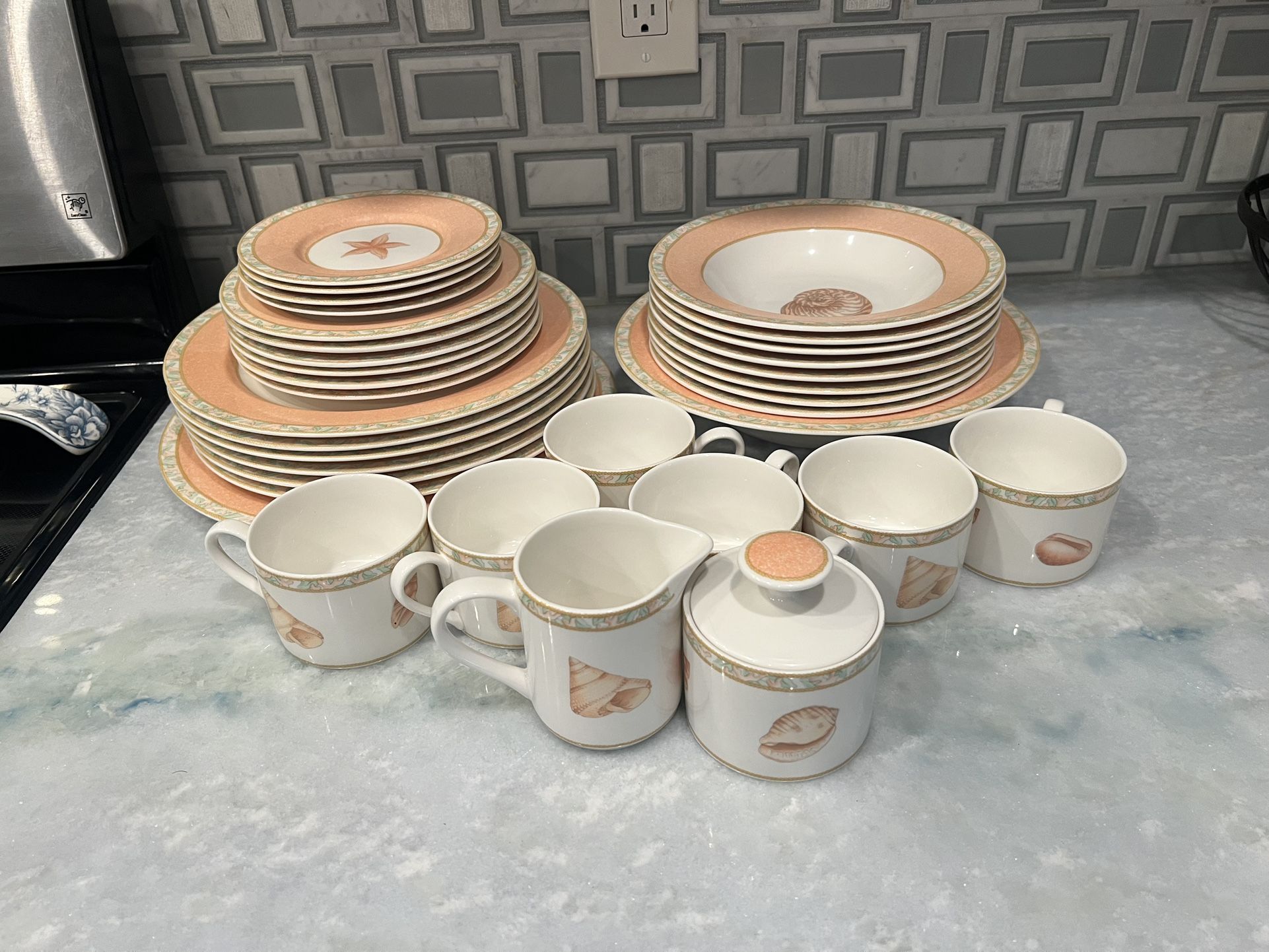 Victoria & Beale Atlantis Pink Rim Sea Shell