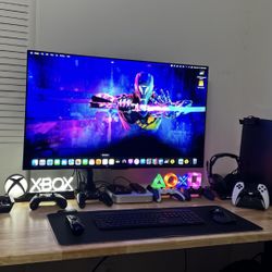 LG C2 42 Inches OLED TV / Monitor