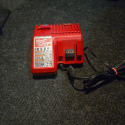 Milwaukee M12/M18 Charger