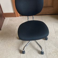 Office Swivel Chair With Height Adjustment