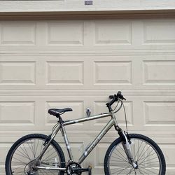 Trek 3900 Mountain Bike – 21” Frame (53.5 cm) – Aluminum – 26” Wheels - Men’s Bicycle