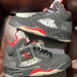 Supreme Black 5s