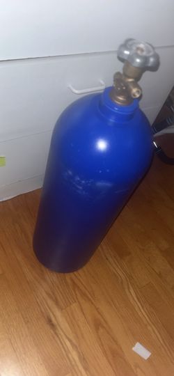 20 lb tank BRAND NEW need gone ASAP