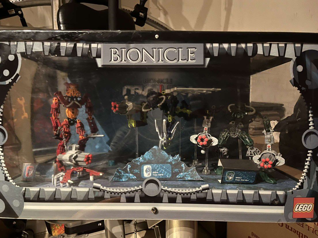 helbrede Jet dø Lego Bionicle LED Store Display Set for Sale in Avondale, AZ - OfferUp