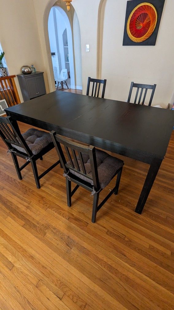 Ikea Dining Table With 2 Leaves, 4 Chairs, And Cushi