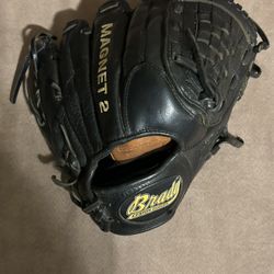 Brady Custom Gloves Magnet 2 Training Glove 