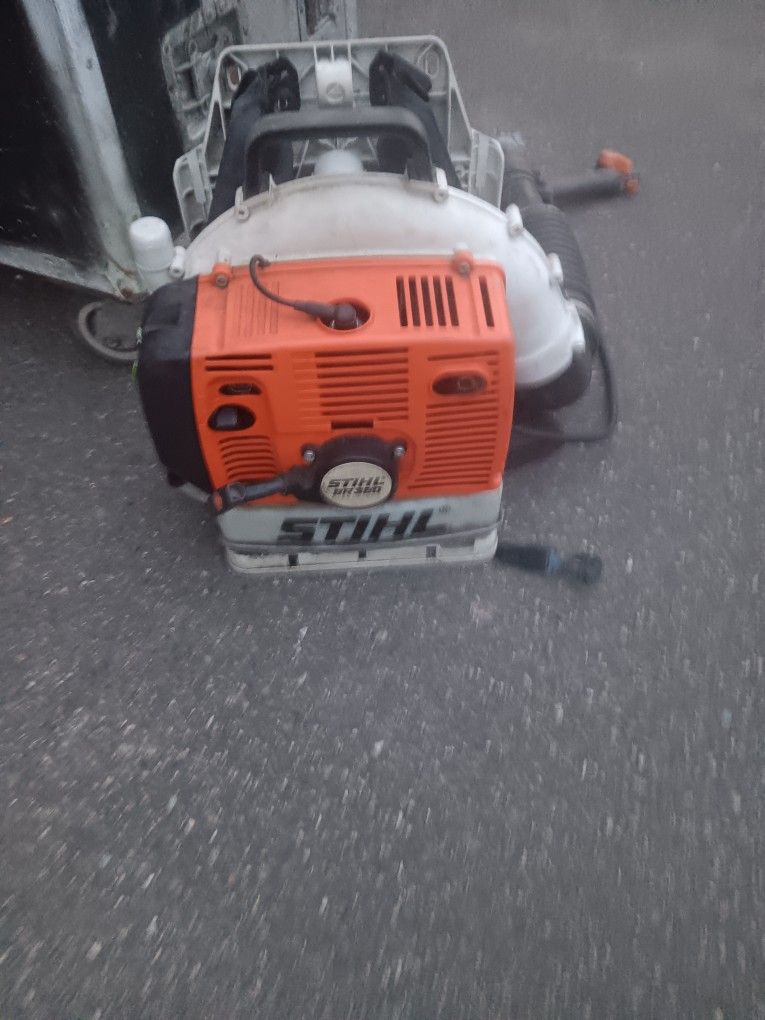Stihl BR350 Backpack Blower