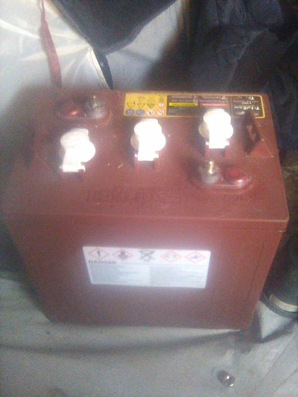 Battery's trojan 6 volt deep cycle for Sale in Riverside, CA OfferUp