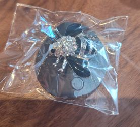 Bee Pin $5