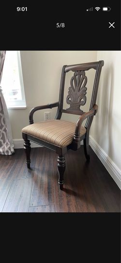 Dining Room Table With 8 Chairs
