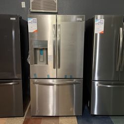 New Frigidaire Gallery Bottom Freezer Refrigerator‼️‼️