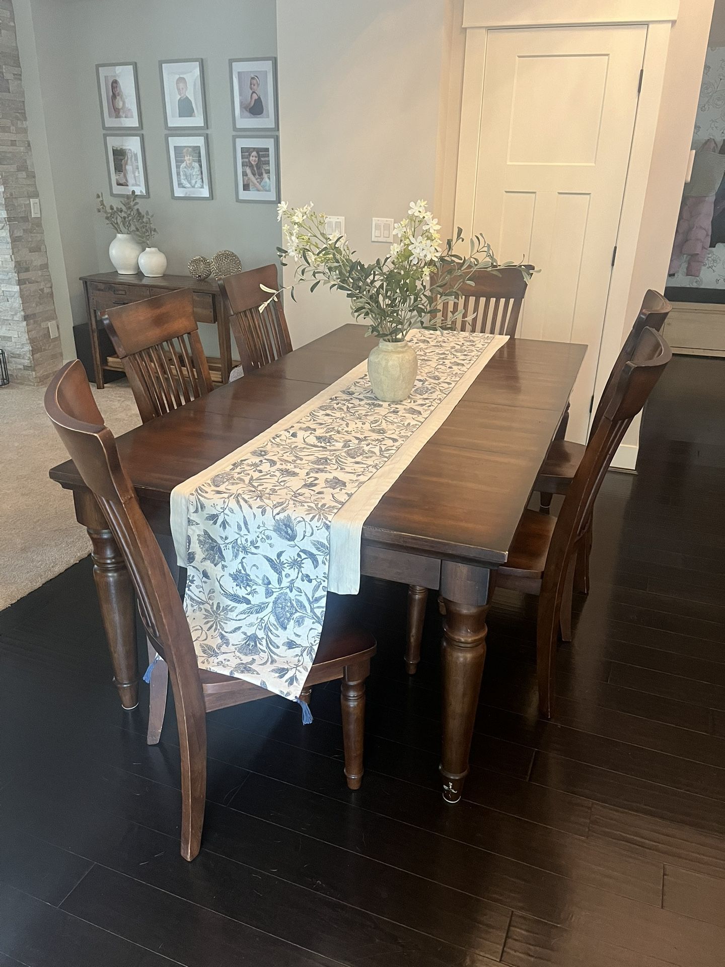 Dining Room Table With Chairs