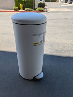 Huntington Home Painted Metal Step Trash Can
