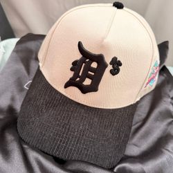 Clothing in good condition, size M, various prices, all original 