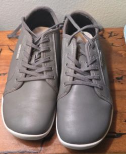 Women's Whitin  Wide Toe Box Shoes Size 8