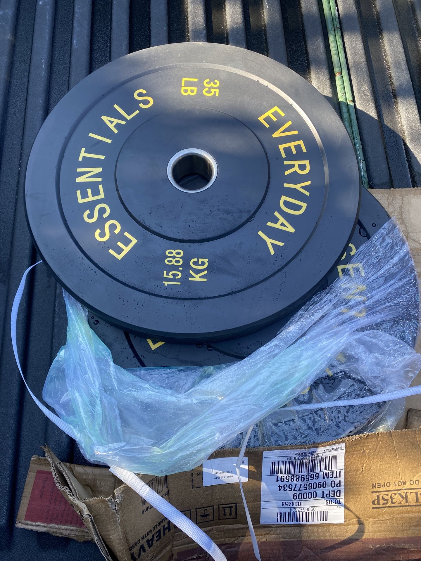 Brand New 35lb Plate Set