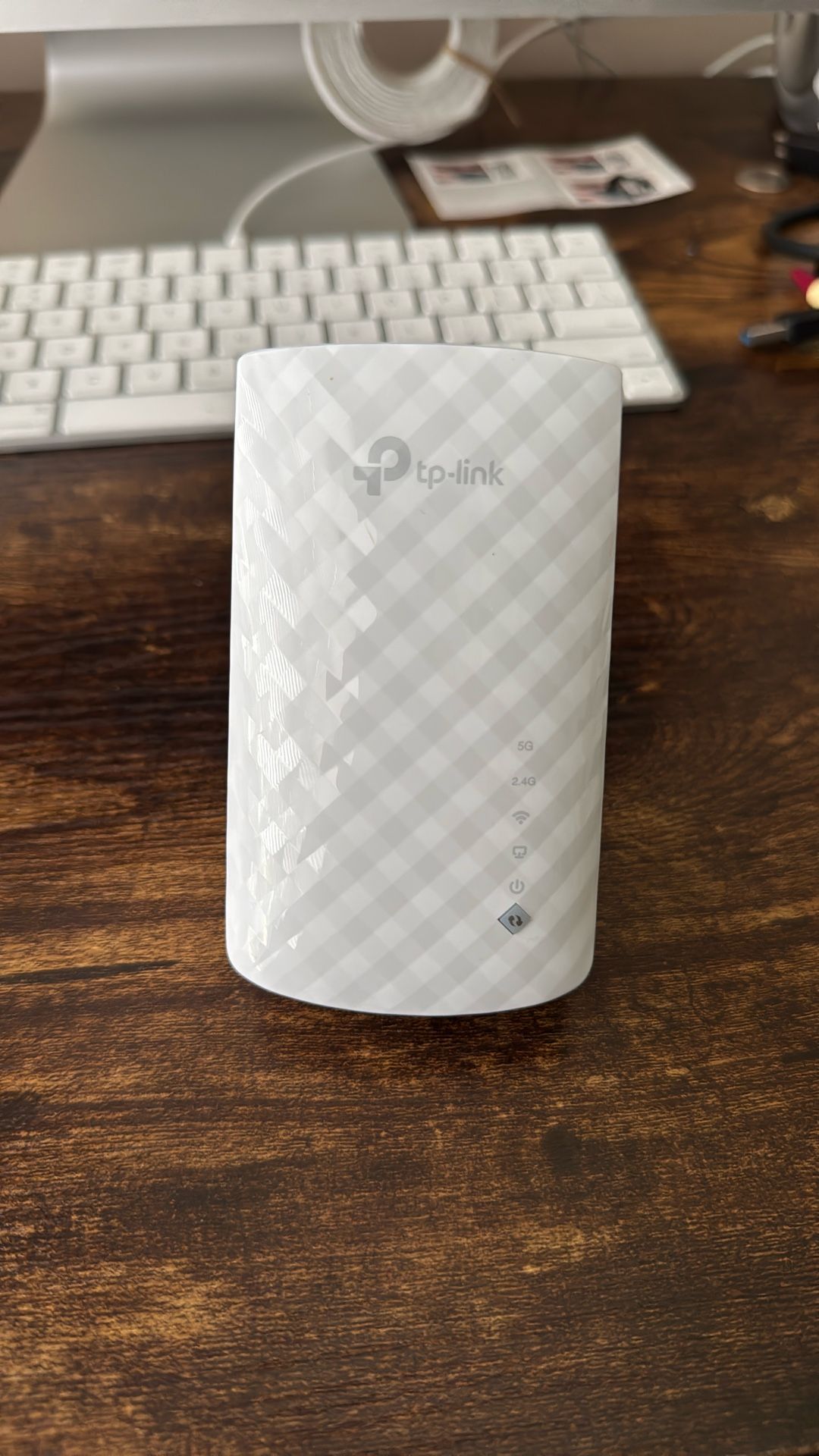 TP-Link RE220 WiFi Range Extender – Works, Used