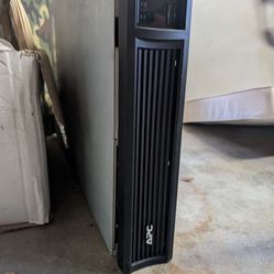 APC SMT2200RM2U 2200VA RM 2U LCD 120V Smart-UPS