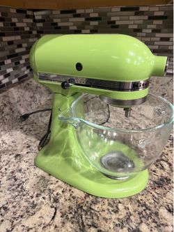 KitchenAid Classic Series 4.5 Quart Tilt-Head Stand Mixer