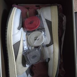 Air Jordan 1 Travis Low Reverse Mocha Size 11