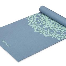 
Gaiam Yoga Mat - Premium 5mm Print Thick Non Slip Exercise & Fitness Mat for All Types of Yoga, Pilates & Floor Workouts (68" x 24" x 5mm)