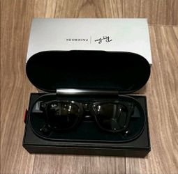 Ray-Ban Wayfarer Sunglasses Black With Case